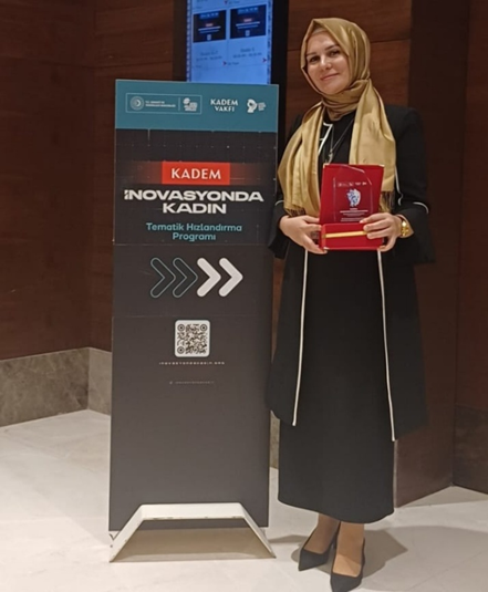 KADEM İnovasyonda Kadın Tematik Hızlandırma Programı ödül fotoğrafı